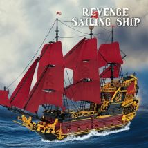 5666PCS Revenge Segeln Schiff Bausteine Klassische Rote Piraten Schiff Modell Ziegel Desktop Ornamente Kinder DIY Spielzeug Urlaub Geschenke