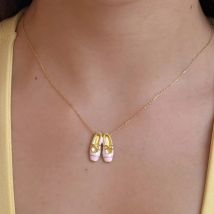 Collana con ciondolo scarpa da balletto dolce romantico placcato oro 18 carati in acciaio inossidabile Squisita catena in ottone Gioielli Regalo per feste da donna