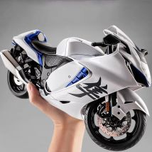 1:9 SUZUKI HAYABUSA Motorcycle Model Toy Alloy Body Rubber Tires Steering Suspension Motor Models Cool Light Collection Gift Boy