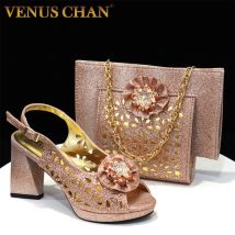 Damen-Sandalen mit hohen Absätzen, bedruckt, Blumenmaterial mit Strasssteinen, italienisches Design, Champagnerfarbe, offene Schuhe