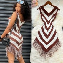 YuooMuoo Chic Mode Sexy Wrap Hüften Streifen Quaste Mini Kleid 2025, Sommer Elegante V-ausschnitt Gestrickte Bodycon Party Kleid Streetwear