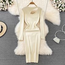 Unregelmäßige Frauen Gestrickte Bleistift Kleid Koreanische Langarm o Neck Elastische Dünne Kleid Herbst Winter Sexy Bodycon Warme Pullover Kleid