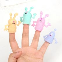 5 teile/satz lustige Trick Finger puppe Kunststoff niedlichen Mini Tier Monster Kinder Finger puppe Eltern Erwachsenen Spielzeug Geschenk