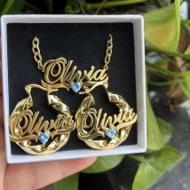 DUOYING Set di gioielli con pietre portafortuna personalizzate Collana con ciondolo targhetta persanizzata Orecchini a cerchio da 30 mm in oro per regalo di gioielli da donna