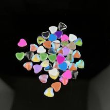 100P Mokka herzförmige 8 mm Harz-Nagel-Charms, aquamarin inspiriertes DIY-Nagelkunst-Zubehör für einen schicken und romantischen Maniküre-Look