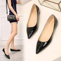 Simple  convenient ladies professional flat shoes 2023 new pointed European style women Patent leather boat shoes women's shoes
