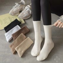 3/6 Paare/los Neue Kaschmir Wolle Socken frauen Winter Verdicken Warme Schwarz Weiß Pack Set Thermische Japanische Mode Einfarbig
