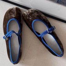 Luxuriöse, geteilte Zehen, lässige Damenschuhe, 2025, Retro-Samt, flacher Mund, Mary Jane, elegante, bequeme, weiche Einzelschuhe