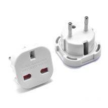 1 pz Adattatore presa da UK a UE 220 V Euro Spina da viaggio Convertitore AC Caricatore da muro Adattatore di alimentazione UK Adattatore britannico Prese elettriche