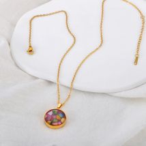 JeeMango Mode Bunte Harz Anhänger Halsketten für Frauen Mädchen 18K Gold Überzogene Süße Böhmen Schmuck JN24096