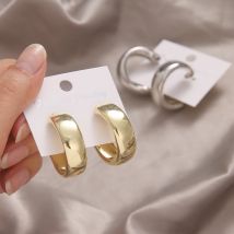 Trend ige einfache silberne Farbe Creolen für Frauen Mädchen Kreis runde minimalist ische Ohrringe Party neue C-Form Schmuck Geschenke