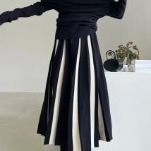Mode Schwarz Weiß Patchwork Röcke Frau Koreanische Elastische Taille Gestrickte Plissee EINE Linie Rock Dame Lose Hohe Taille Maxi Röcke