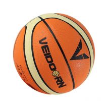 Braune rutsch feste Spiel Basket bälle pu Epidermis Größe 7 freie Nadel pumpe wasserdichter Basketball 3 Schichten Ball