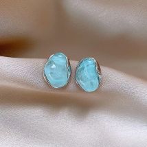 Unregelmäßige, verschmierende Harz-Blue-Jelly-Eis-niedliche geometrische Bohnen-Ohrstecker für Frauen, einzigartiger Schmuck, Weihnachtsgeschenk