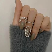 Offener Nagel ring Frauen sexy charmantes Design Temperament raffinierte Nagel verstellbare Ring zubehör mit einfacher Metall art Mode