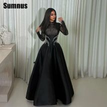 Sumnus Elegantes schwarzes A-Linien-Abendkleid mit Illusion, langen Ärmeln, bodenlangen Ballkleidern mit Perlenstickerei 	 Maßgeschneidert