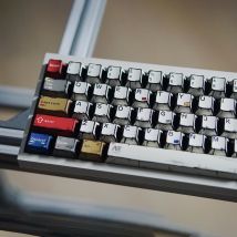 141 Tasten Comic-Tastenkappen, gemischtes Licht, PBT, fünfseitige thermische Sublimations-Tastenkappen für Cherry MX Switches mechanische Tastatur, 68/87