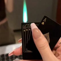 Kreative Spielkarten Ace of Spades Feuerzeug Butan Winddicht Gerade Metall Feuerzeug Metall Spaß Geschenk für Männer Raucherzubehör