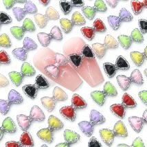 200 Stück meistverkaufte funkelnde Bowtie-Nagelanhänger aus Kunstharz für den Nagelkunst-Zubehör mit einem glamourösen und eleganten DIY-Maniküre-Look