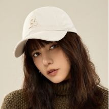 Sommer-Entenschnabel-Hut mit Buchstabenstickerei, Sonnenschutzhut für Herren und Damen, Baseballmütze mit breiter Krempe sieht aus klein auf dem Gesicht