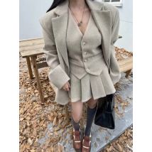 College Stil Woolen Anzug frauen Herbst und Winter Neue Stil High-end-Weste Falten Rock Drei Stück Set weibliche Kleidung