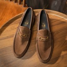 Britischer Stil Herren-Loafer aus Wildleder und echtem Leder, Abendschuhe, mit Metall verziert, zum Hineinschlüpfen, bequeme Leder-Mokassins-Schuhe