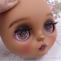 ICY DBS Blyth 1/6 Hand-Painted Tan Skin  Freckles with Playful Baby Face Featuring Screw Details and Adorable Rope Accessories
