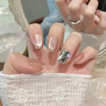 Handgefertigte nackte rosa Nägel zum Aufdrücken, süßer koreanischer Diamant-Kunstnagel für Mädchen, tragbar, wiederverwendbar, einfache kurze falsche Nagelflicken