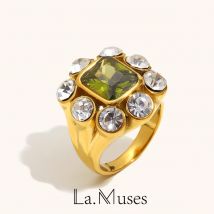 La. Anello da donna in acciaio inossidabile con zirconi a forma di fiore di Muses, regalo di gioielli di fascia alta alla moda placcato in oro PVD