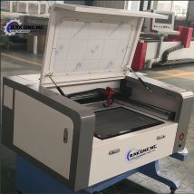 Precio entero 6040 Mini mesa 50W 60W 80W CO2 máquina de corte y grabado láser para madera acrílico PVC grabado de alta precisión