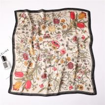 Nuove sciarpe stampate di lusso Sciarpa di seta da donna Decorazioni floreali primaverili ed estive Cravatte piccole Fasce per capelli Borse all'ingrosso