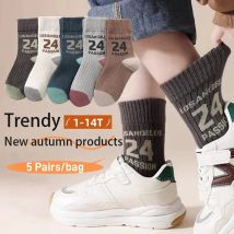 Herbst Socken Jungen fest mit Buchstaben Muster Baumwoll socke Kinder sportliche Socken Frühling Herbst Mitte Wade Socken 5 Paar