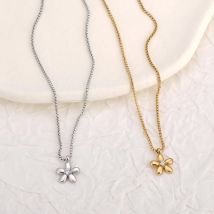 Neue Stil Elegante 5 Stücke Blütenblätter Blume Anhänger Halskette Wasserdicht 18 Karat Überzogene Hochwertige Edelstahl Schmuck für Frauen