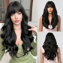 Lange gewellte schwarze synthetische Perücken mit Pony für Frauen lange gewellte lockige Perücken natürlich aussehende Perücke für den täglichen Party gebrauch hitze beständig