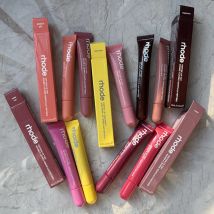 Brillo Labial para iPhone 17, Brillo Labial Humectante y Voluminizador, Esencia en Gel, Aceite Labial de Larga Duración, Productos de Cuidado Labial Nutritivos para Chicas