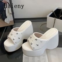 Hlieny Sommer Plattform frauen Keile Hausschuhe Schuhe Mode Metall Nieten Dicken Boden High Heels Bankett Weibliche Sandalen
