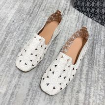 Günstige Sommer-Schuhe aus Kunstleder mit Ausschnitt für Damen, atmungsaktiv, hohl, Ballerinas, weiblich, schicke Blumen-Loafer, einfache Schuhe, große Größe 42