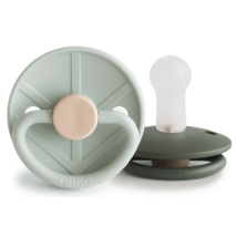 Bloco de silicone para chupeta Frigg Little Viking, cor sálvia/azeitona, +6 meses, 2 unidades