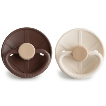 Frigg Little Viking Ciuccio in silicone a forma di blocco, color crema/cacao +6 mesi, 2 unità