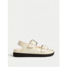 Womens M&S Collection Sandales vernies en cuir à boucle et talons plats - Ivory, Ivory