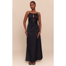 Robe Nuisette Noire en matière satinée à Découpe Clavicule., Noir
