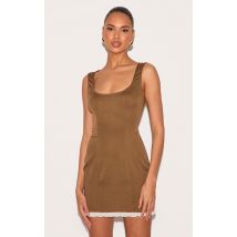 Robe moulante chocolat à col rond et ourlet volanté, Marron