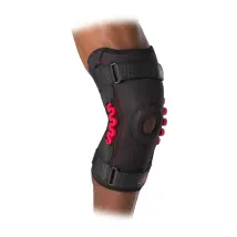 Genouillère avec charnière à ressort McDavid NRG Brace