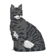 Chat Tigré Gris Foncé Assis | Jekca | 14 Ans Et + - Jekca