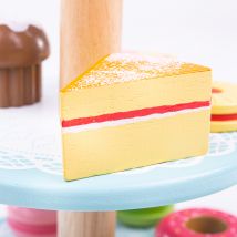 Présentoir À Gâteaux En Bois Bigjigs Toys Avec 9 Gâteaux En Bois – Jouets De Qualité Pour Tout-petits Et Enfants, Accessoires De Cuisine En Bois