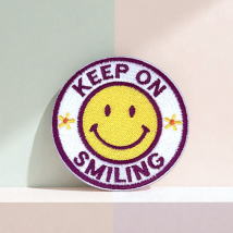 Patch Thermocollant Smiley keep On Smiling – 7 Cm – Style Rétro 70s - Saperlipopette by Léna