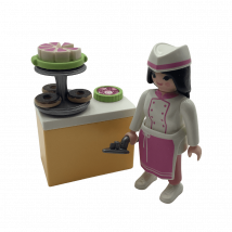 Pâtissière Avec Gâteaux