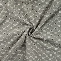 Tissu Gaze De Coton Motifs Brodés Sur Fond Vert Kaki - Au Mètre - Craftine