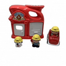 Caserne De Pompiers Avec Personnages