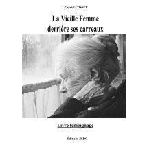 La Vieille Femme Derrière Ses Carreaux